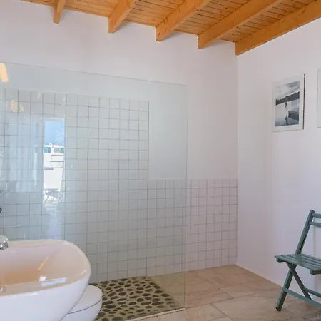 Casa La Caleta * Фамара